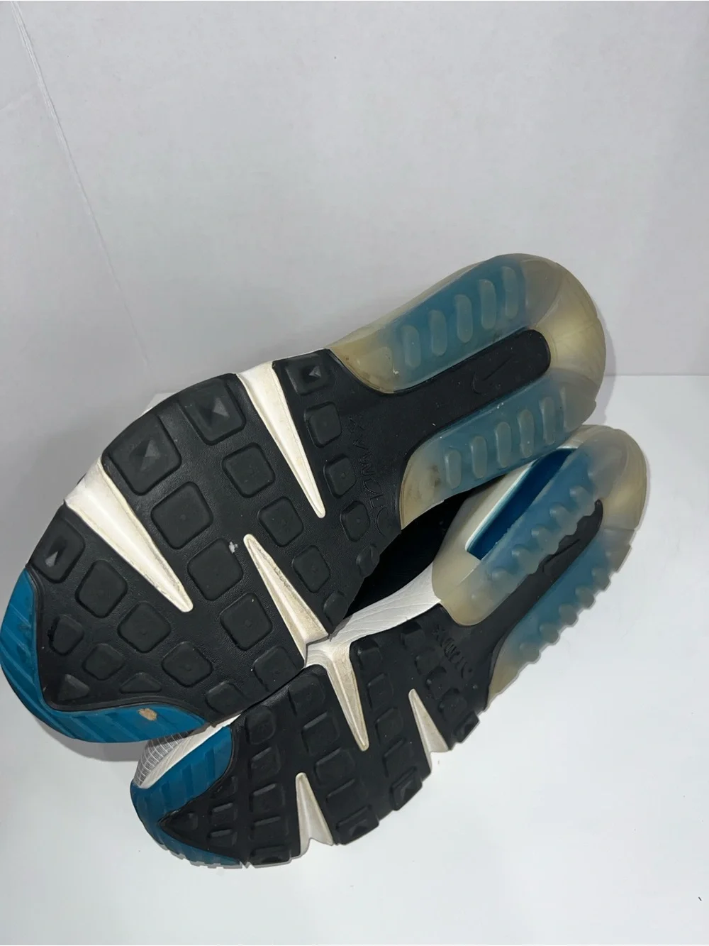 Nike Men's White and Blue Low-Top Athletic Sneakers - Nike AirMax 2090